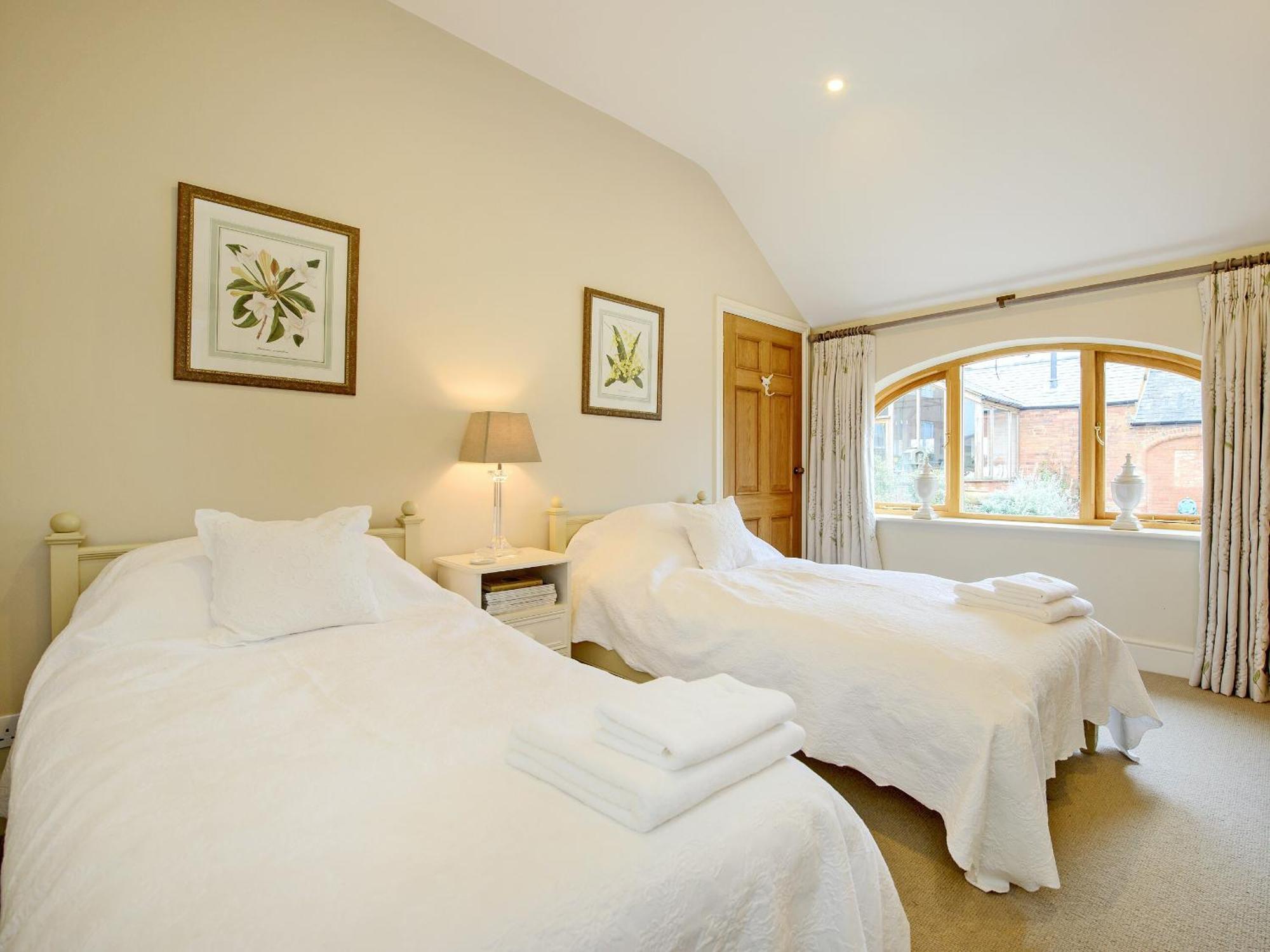 Вилла The Stables At Weedon Hill Farm Church Stowe Экстерьер фото