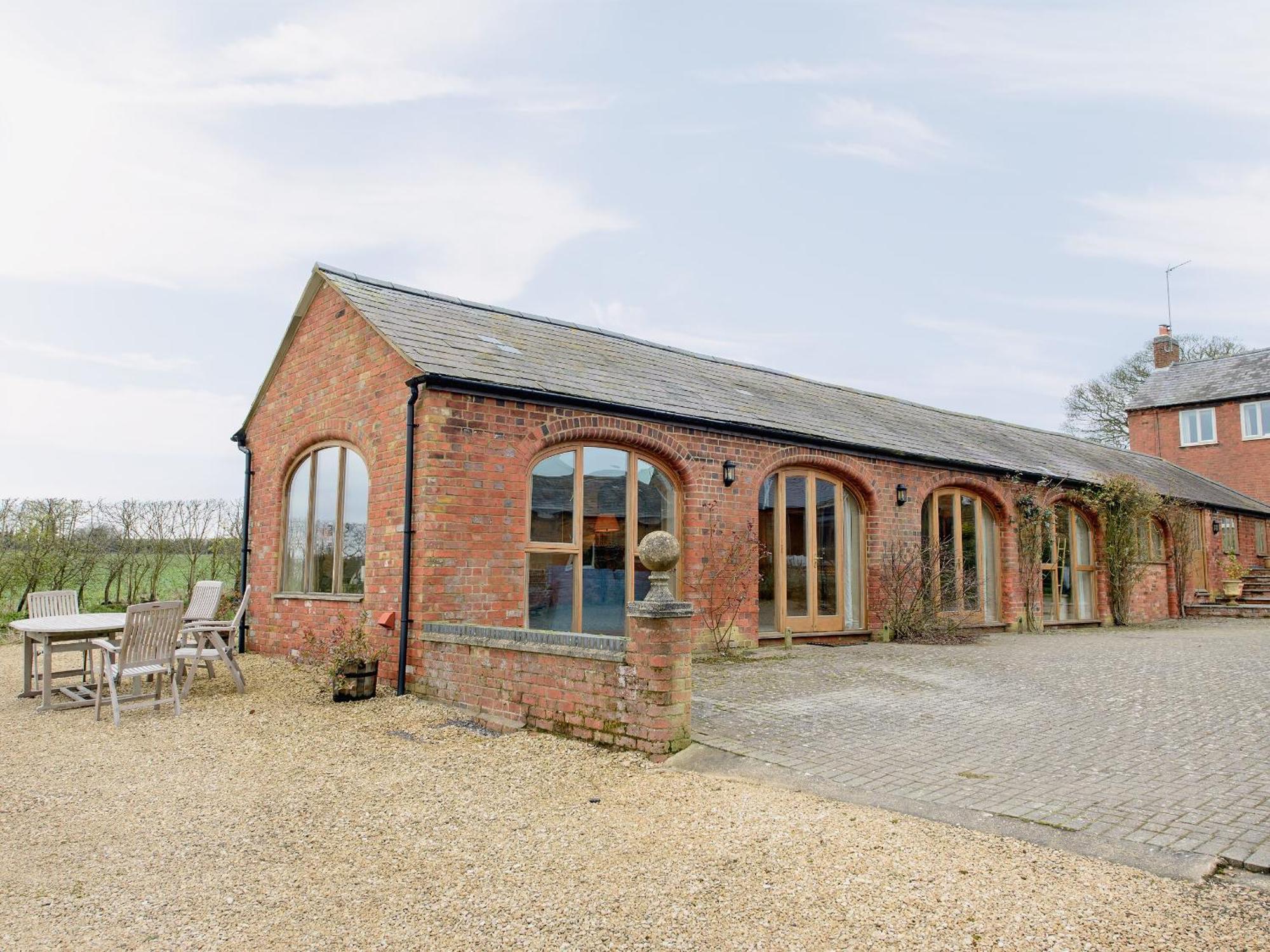 Вилла The Stables At Weedon Hill Farm Church Stowe Экстерьер фото